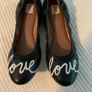 Ellen Degeneres size 8.5 black “love” ballet flats